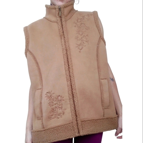 Vintage Tan Faux Suede Shearling Vest Size XL - Picture 2 of 5